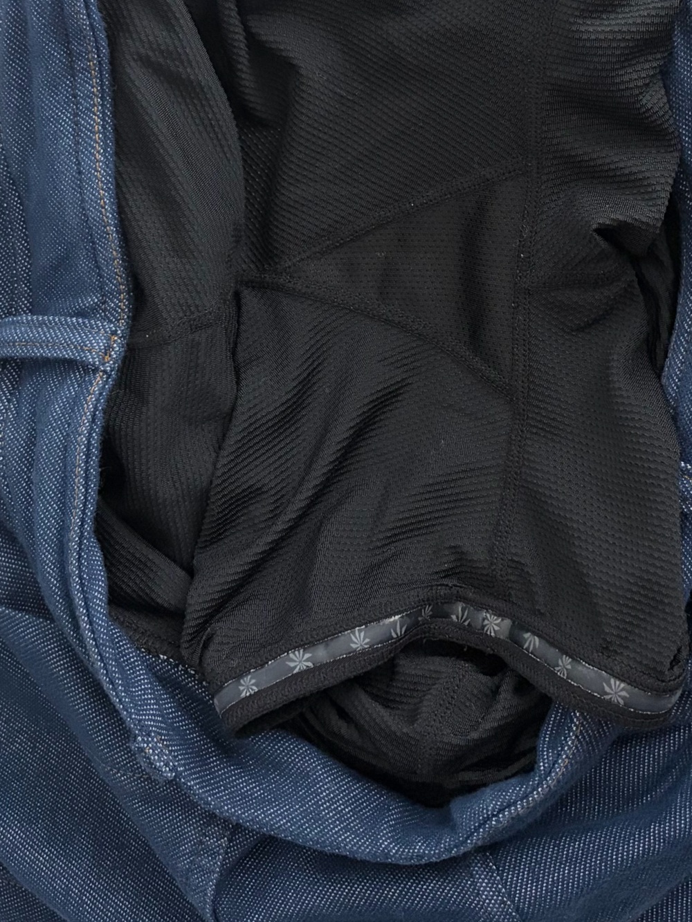 Athleta Denim Bettona Classic Skort M Blue Jean Stretch Travel Hiking Outdoor - Picture 5 of 7